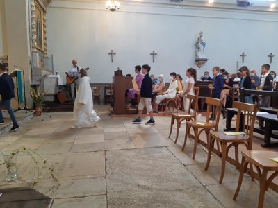 Procession des enfants avec les épis de blé (3)