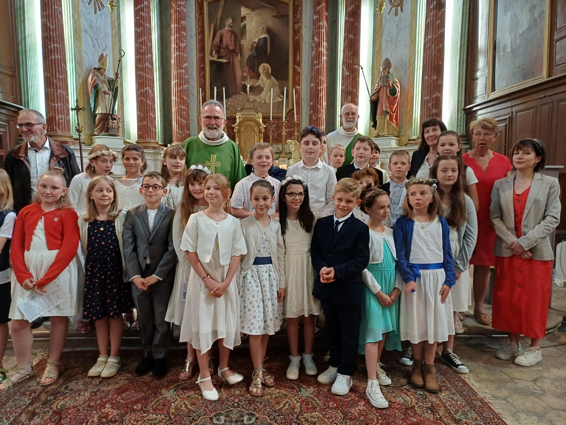 1ère des communions - Église de Bonnay - 16 juin 2024