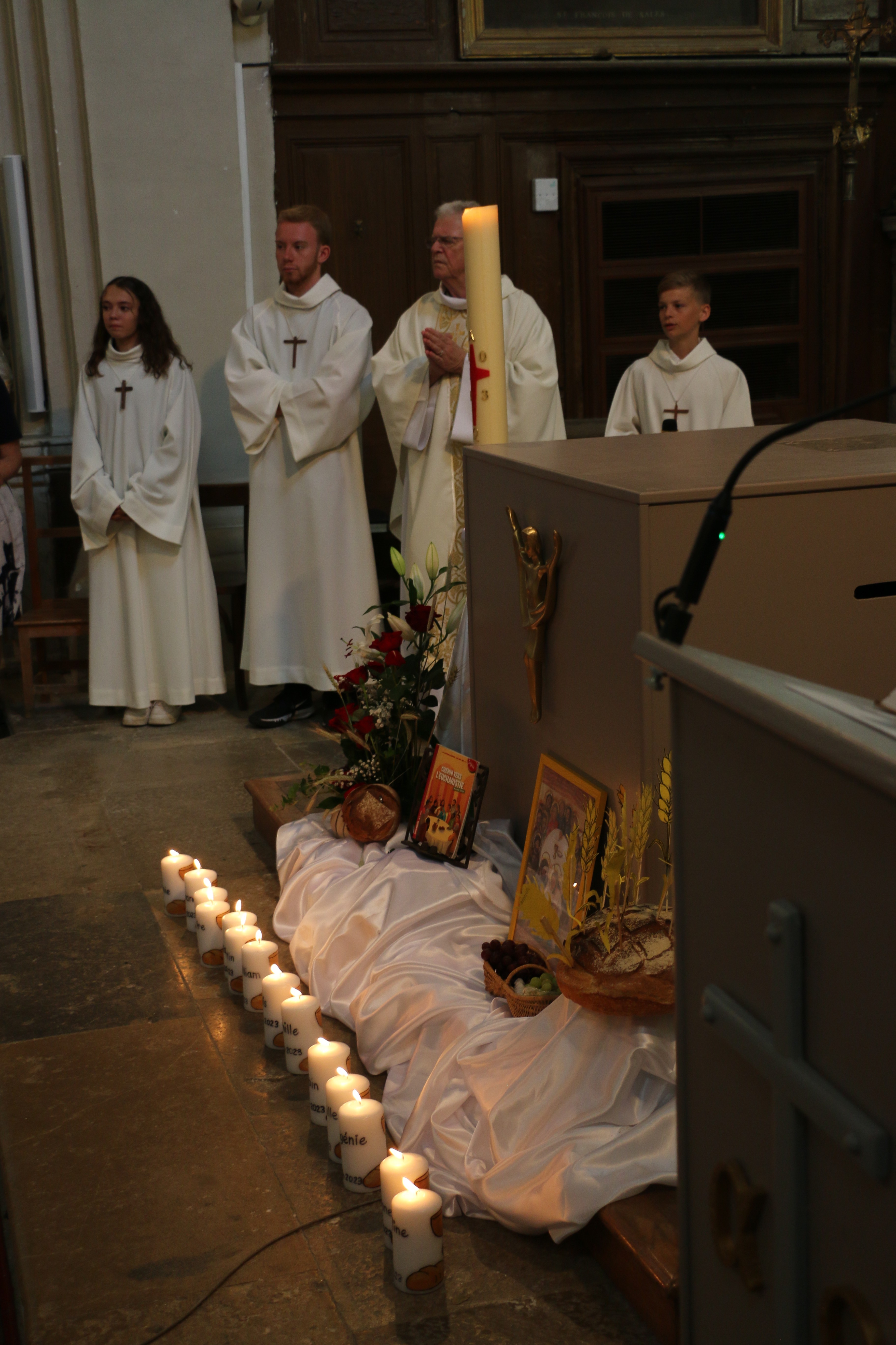 1ère des communions - Eglise de Bonnay - 11 juin 2023 (7).JPG