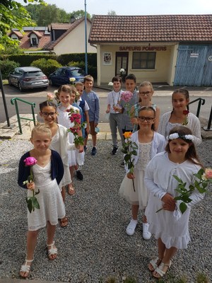 1ère des communions - Paroisse Notre-Dame des Vignes - Eglise de Pouilley-les-Vignes - 20 juin 2021