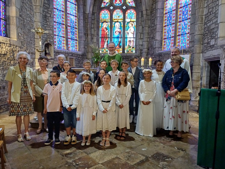 Première des communions - Église de Marnay - 9 juin 2024