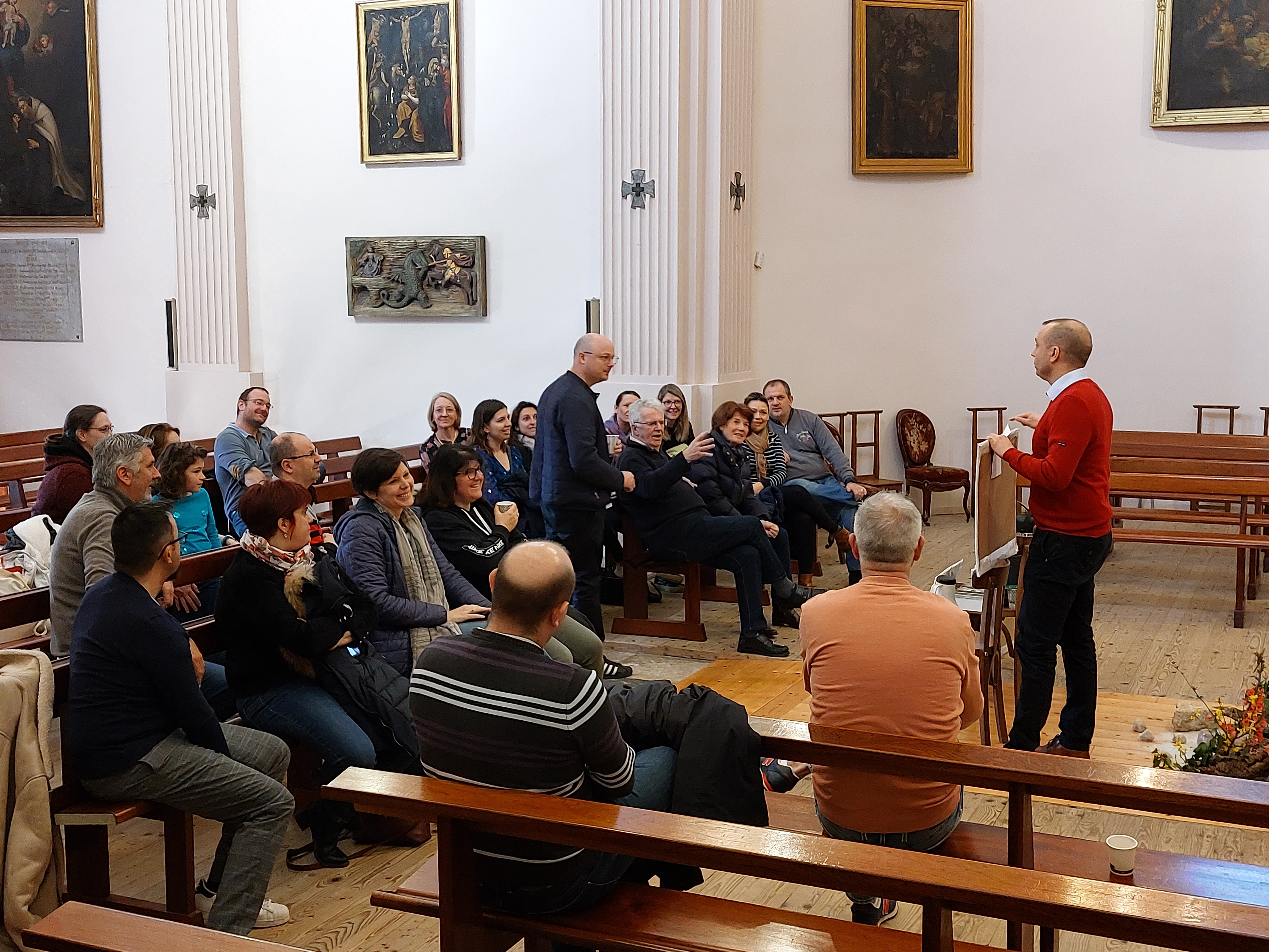 3e temps fort de la 1ère des communions - Eglise d'Ecole-Valentin - 26 mars 2023 (8).jpg